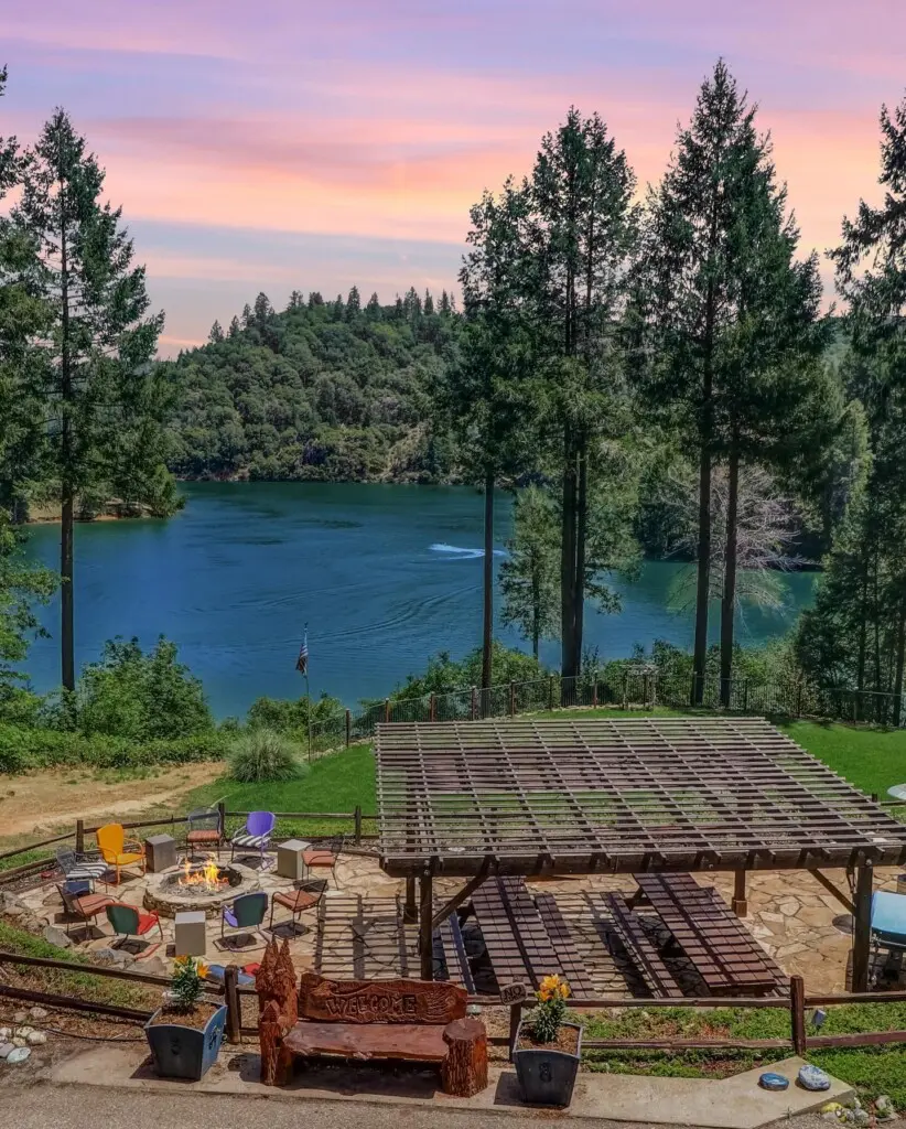 941CF81B 8CBE 4499 B517 7414884C480D