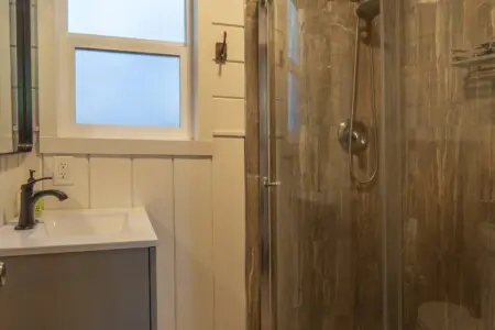 a72ad82b a96e 4b64 bcc4 b328018736dc.jpg